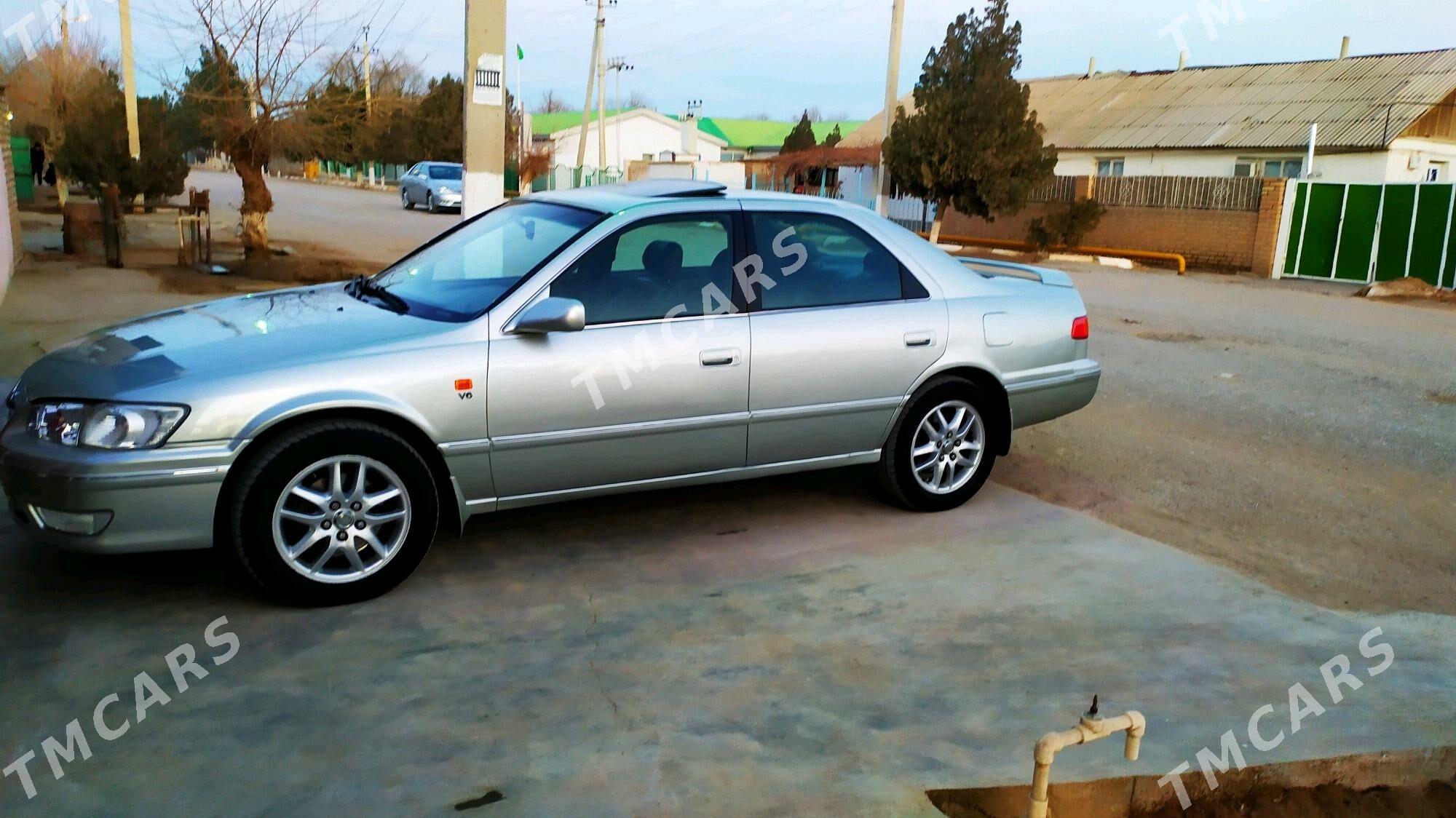 Toyota Camry 2001 - 180 000 TMT - Теджен - img 2