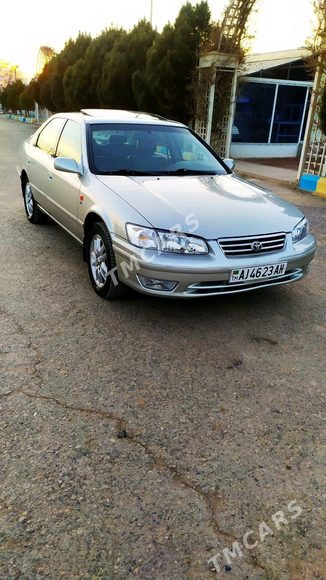 Toyota Camry 2001 - 180 000 TMT - Теджен - img 4