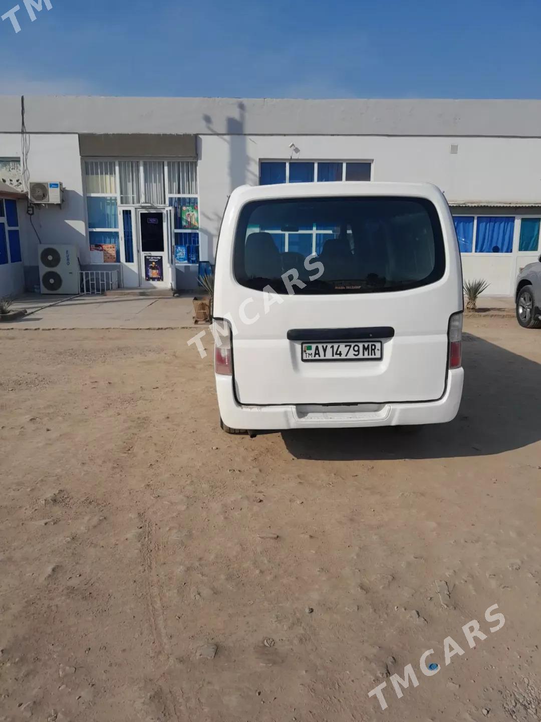 Nissan Urvan 2008 - 155 000 TMT - Мары - img 4