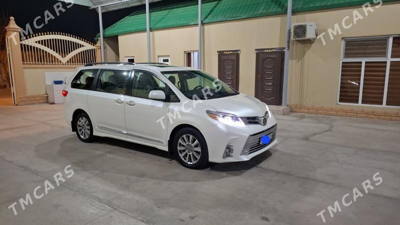 Toyota Sienna 2019 - 500 000 TMT - Aşgabat - img 3