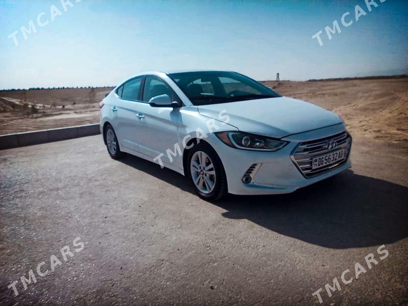 Hyundai Elantra 2018 - 170 000 TMT - Кëши - img 3