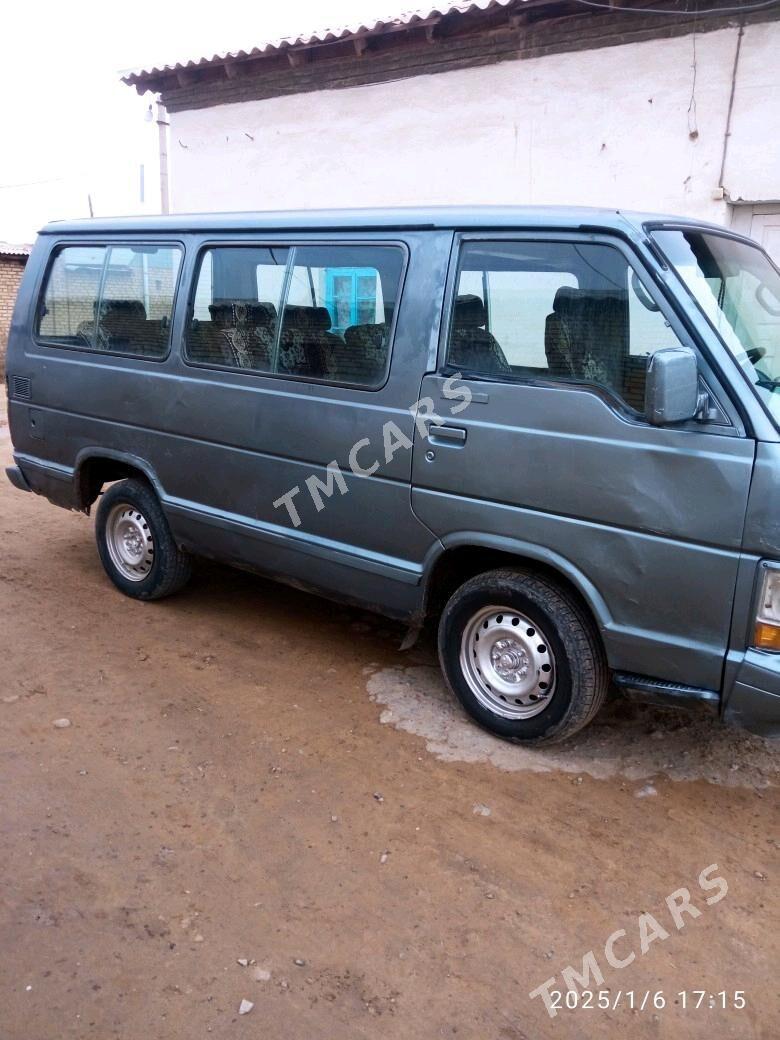 Toyota Hiace 1988 - 28 000 TMT - Mary - img 4