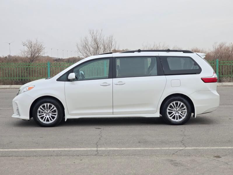 Toyota Sienna 2019 - 480 000 TMT - Aşgabat - img 5