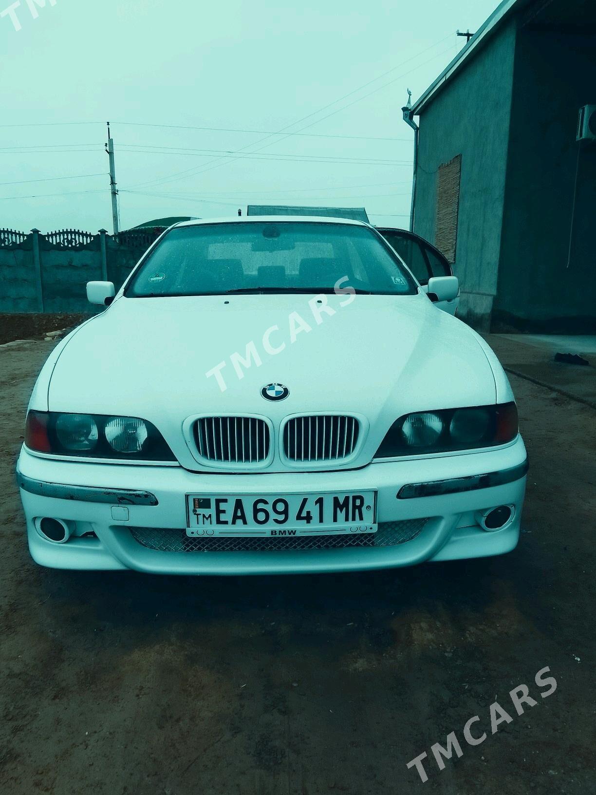 BMW E39 1998 - 50 000 TMT - Векильбазар - img 5