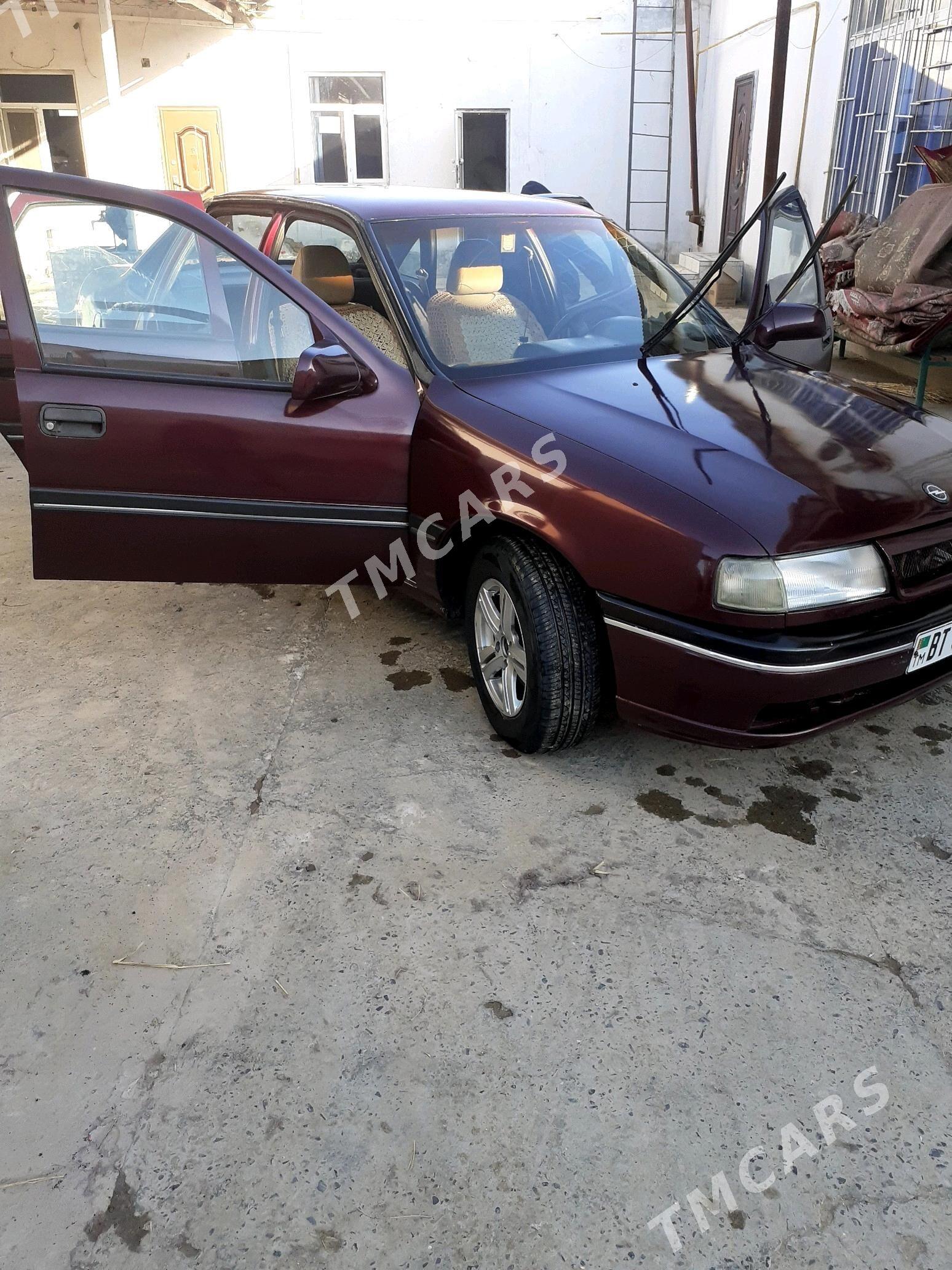 Opel Vectra 1992 - 32 000 TMT - Дянев - img 2