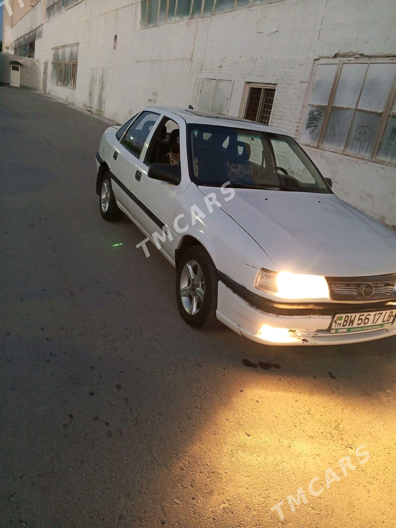 Opel Vectra 1991 - 26 000 TMT - Чарджоу - img 3