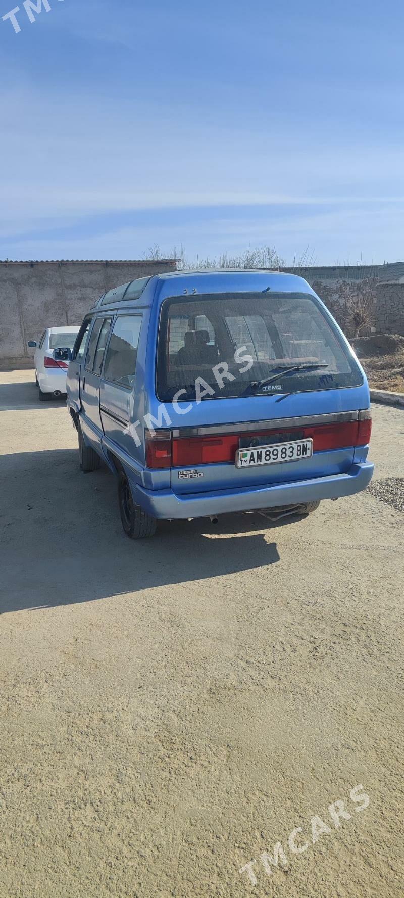 Toyota Town Ace 1991 - 14 000 TMT - Махтумкули - img 3