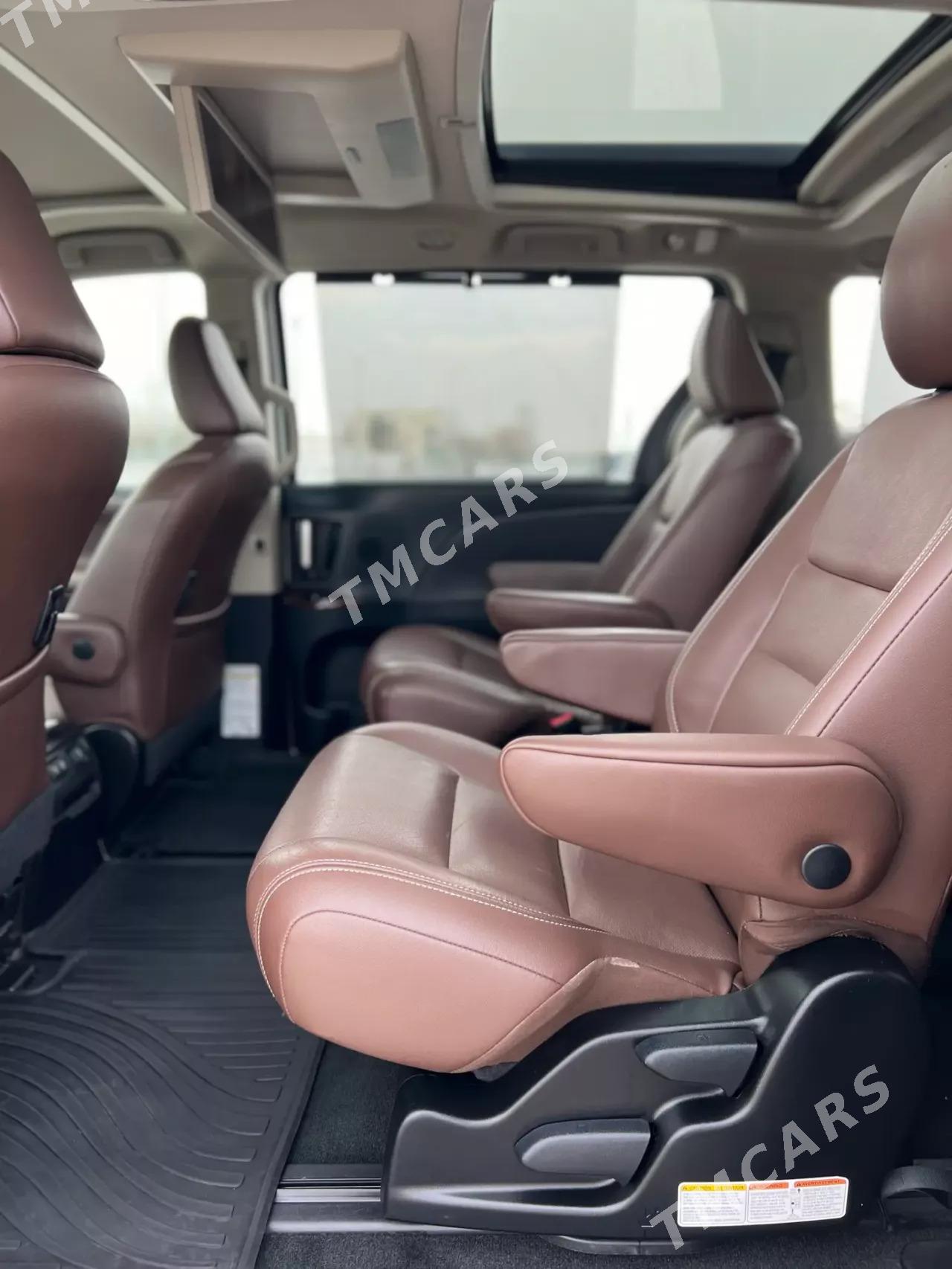 Toyota Sienna 2019 - 558 000 TMT - Aşgabat - img 10