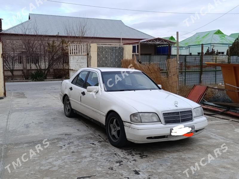 Mercedes-Benz C-Class 1997 - 65 000 TMT - Бузмеин - img 3