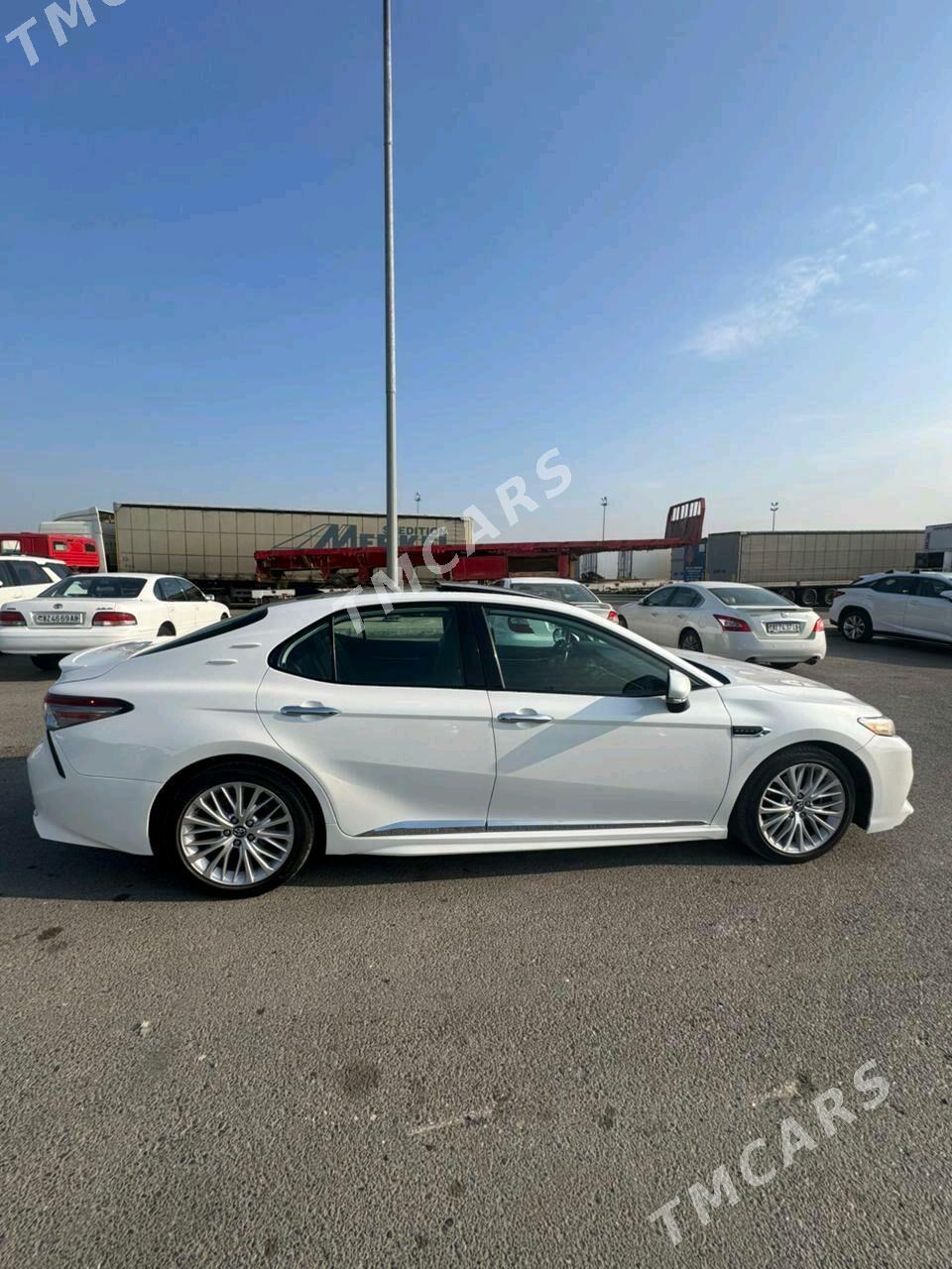 Toyota Camry 2018 - 370 000 TMT - Мары - img 3