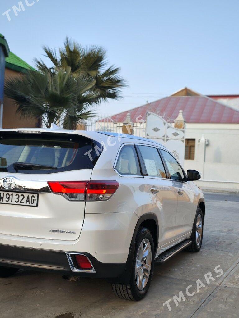 Toyota Highlander 2017 - 409 000 TMT - Ашхабад - img 3