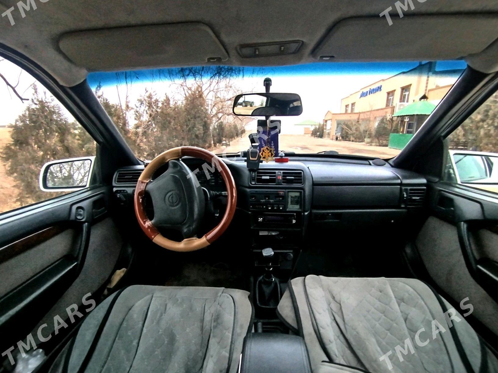 Opel Vectra 1995 - 50 000 TMT - Гороглы (Тагта) - img 5