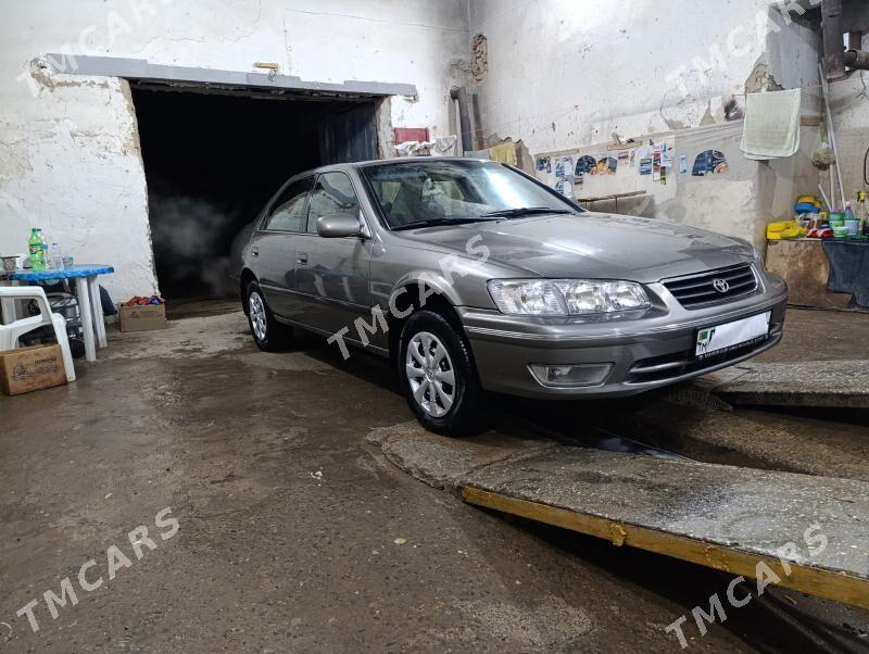 Toyota Camry 1998 - 128 000 TMT - етр. Туркменбаши - img 3