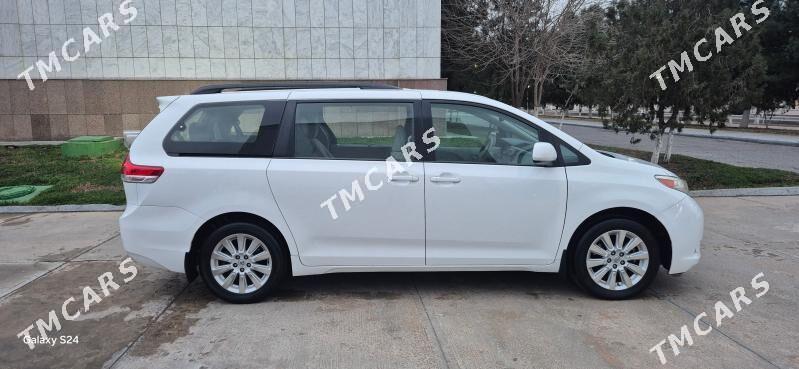 Toyota Sienna 2013 - 275 000 TMT - Aşgabat - img 6