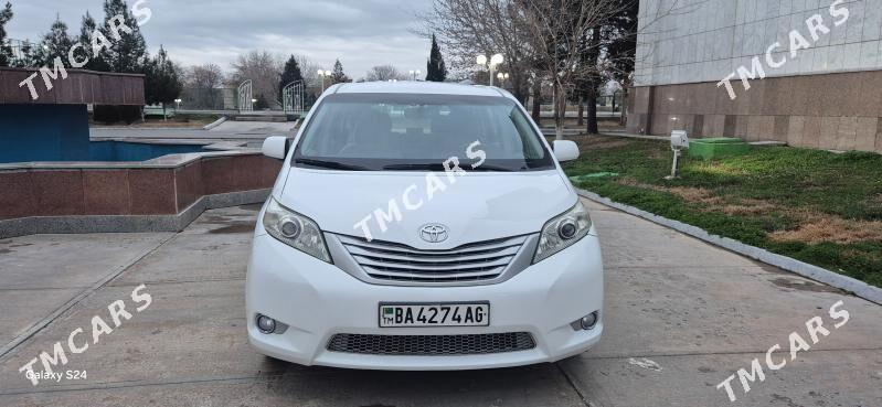 Toyota Sienna 2013 - 275 000 TMT - Aşgabat - img 10