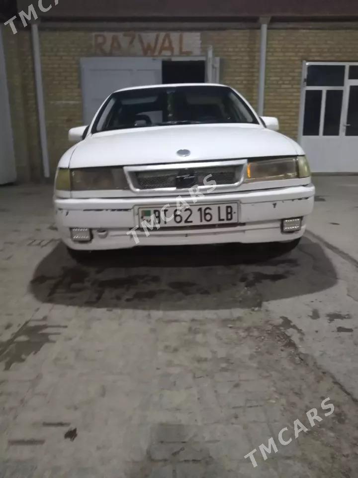 Opel Vectra 1991 - 20 000 TMT - Çärjew - img 2