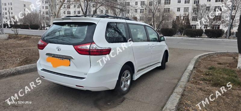 Toyota Sienna 2019 - 380 000 TMT - Дашогуз - img 4