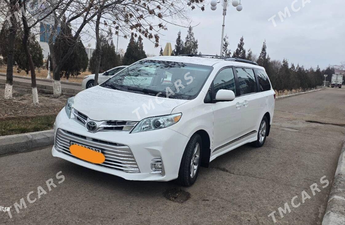 Toyota Sienna 2019 - 380 000 TMT - Дашогуз - img 6