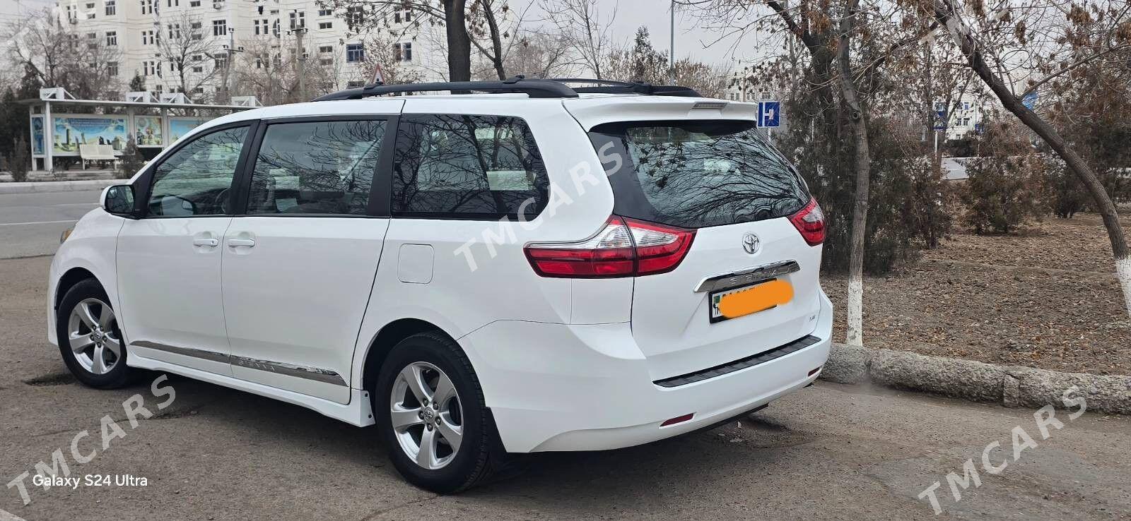 Toyota Sienna 2019 - 380 000 TMT - Дашогуз - img 3