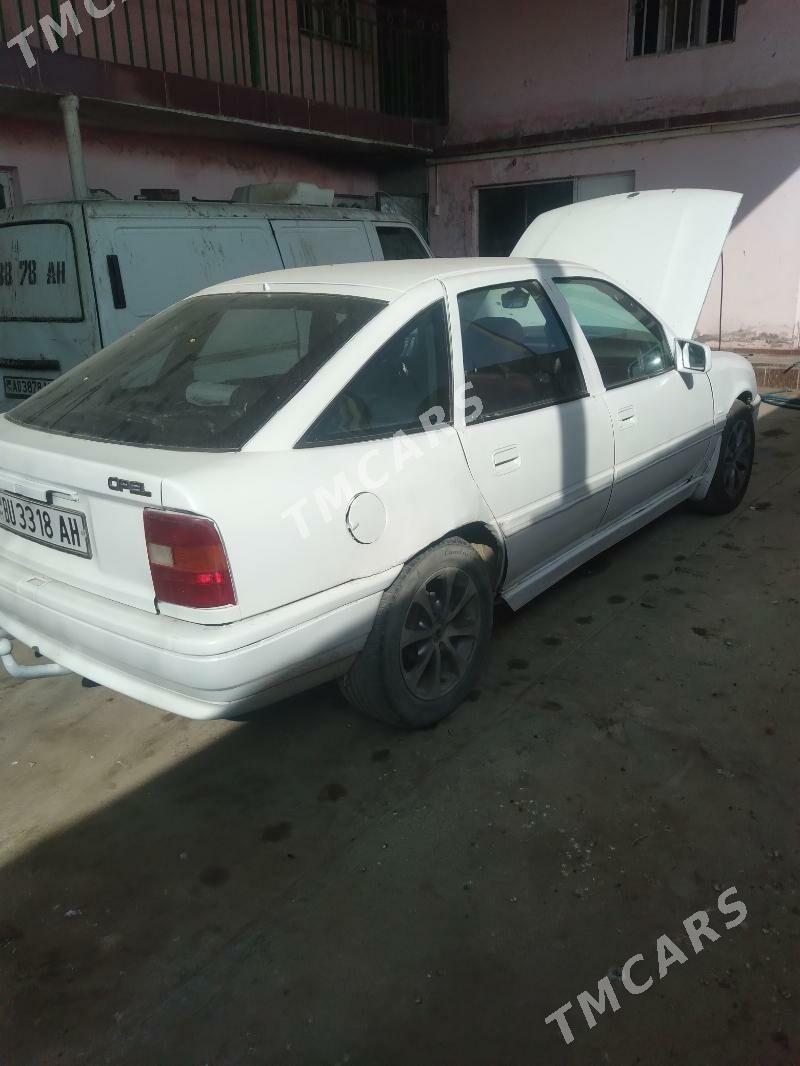 Opel Vectra 1991 - 15 000 TMT - Kaka - img 2