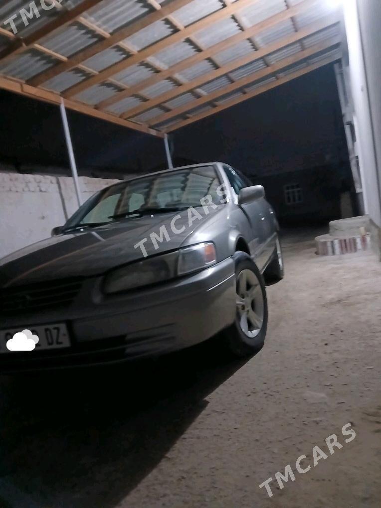 Toyota Camry 1999 - 130 000 TMT - Дашогуз - img 2