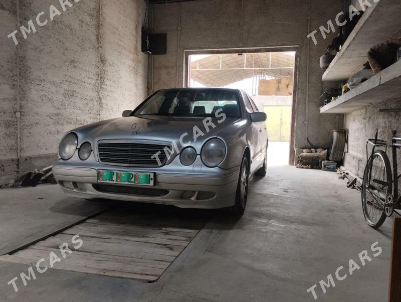 Mercedes-Benz C320 2001 - 80 000 TMT - Гумдаг - img 2