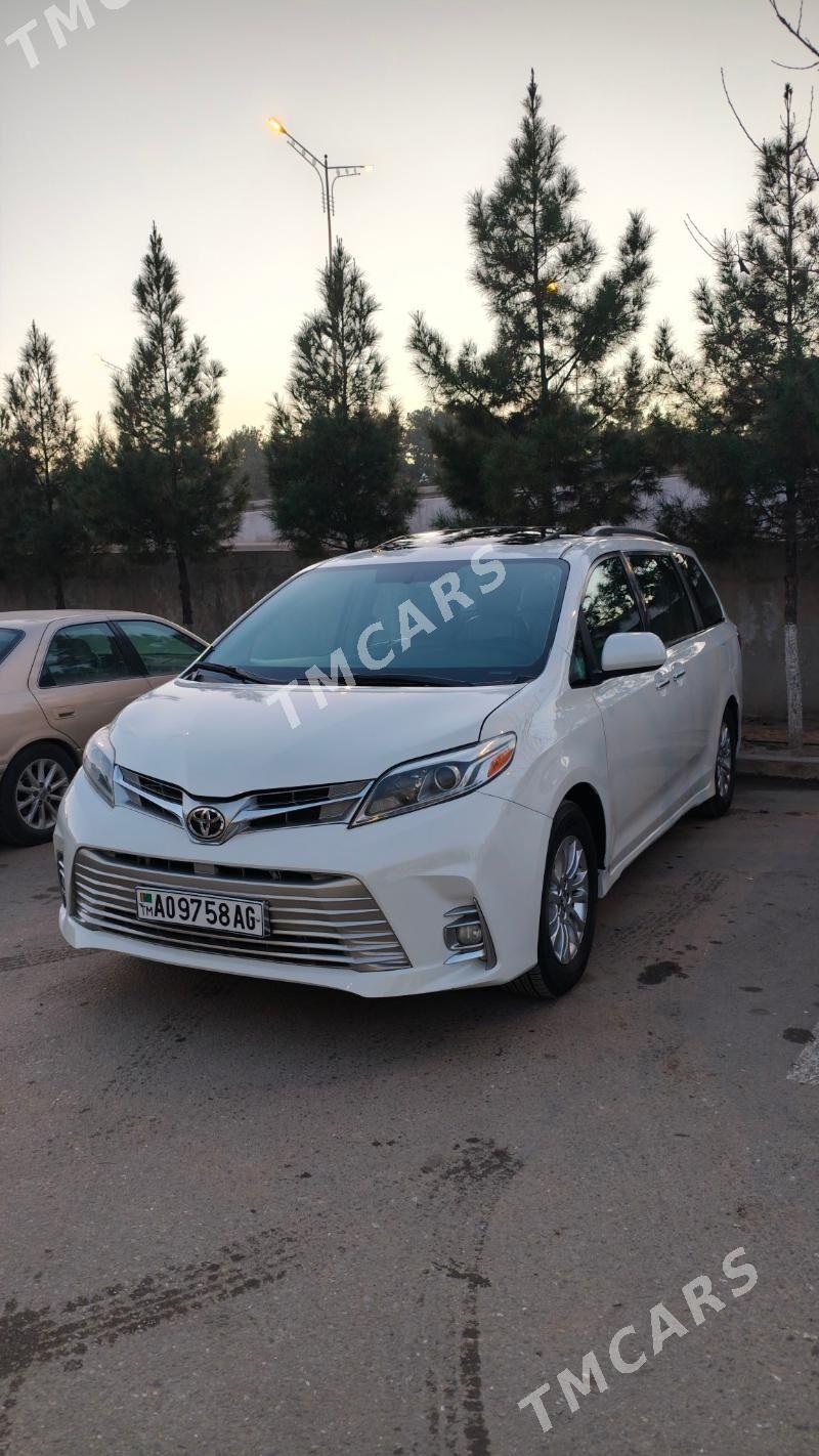 Toyota Sienna 2018 - 360 000 TMT - Ашхабад - img 3