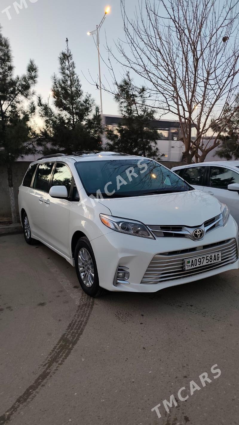 Toyota Sienna 2018 - 360 000 TMT - Ашхабад - img 2