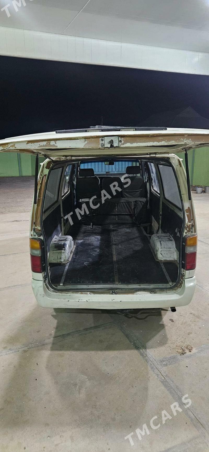 Toyota Hiace 2002 - 100 000 TMT - Mary - img 6