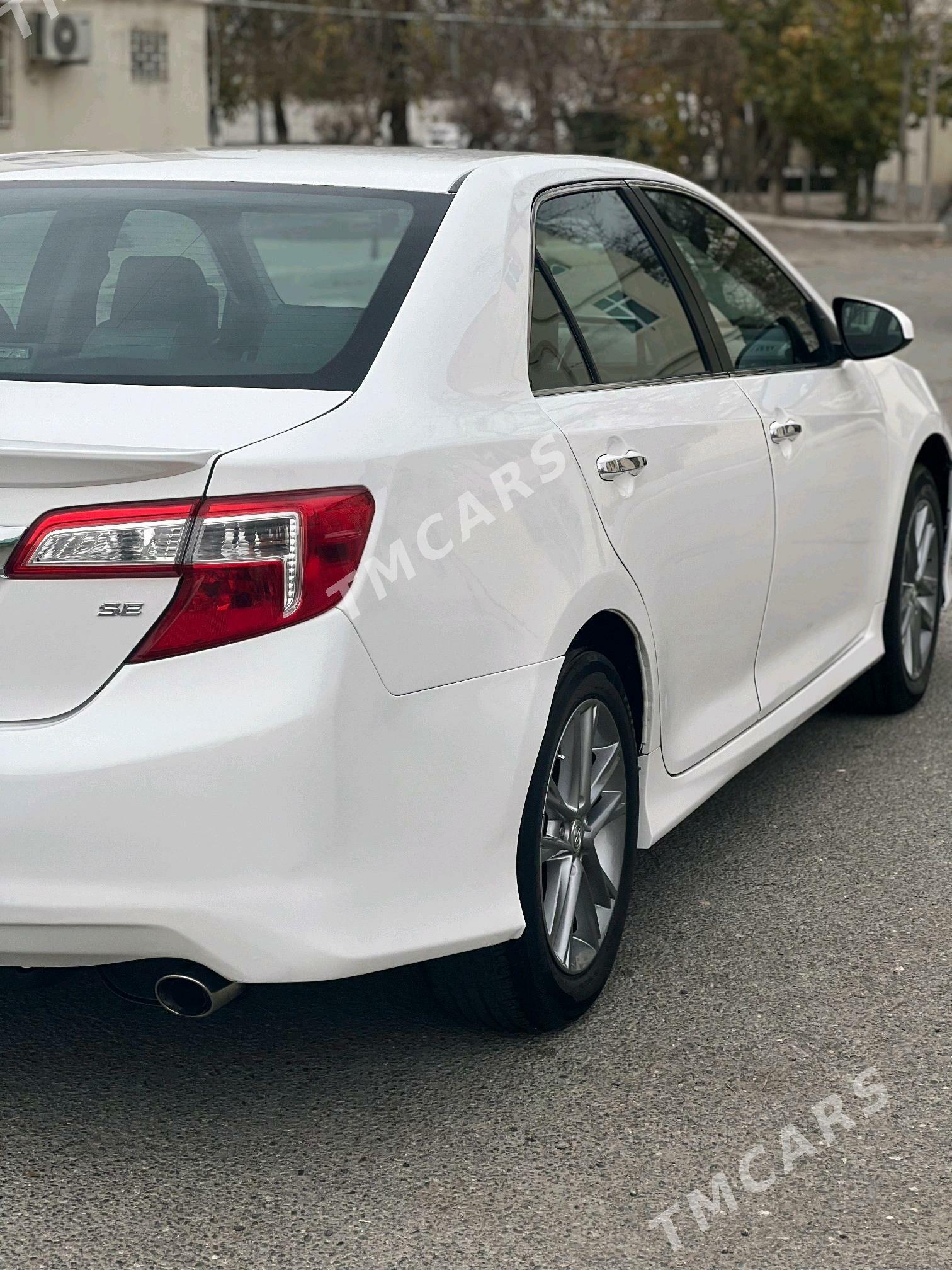 Toyota Camry 2014 - 195 000 TMT - Кëши - img 3