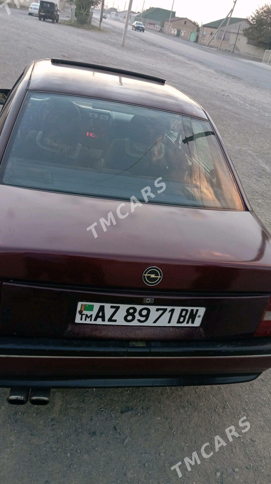 Opel Vectra 1989 - 30 000 TMT - Bereket - img 2