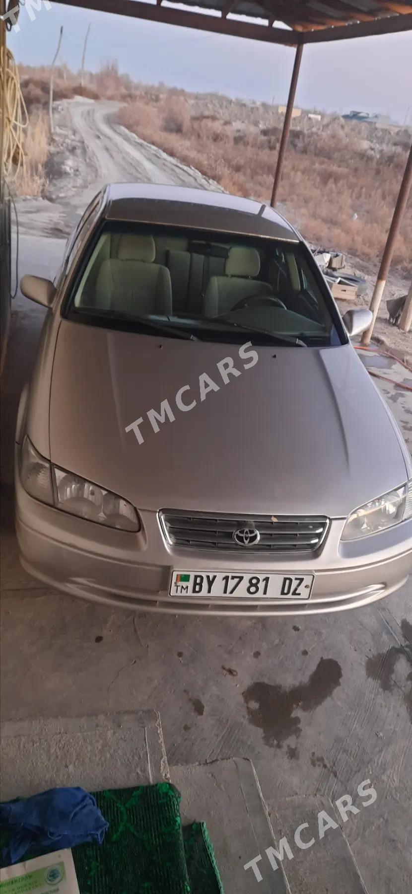 Toyota Camry 2001 - 125 000 TMT - Köneürgenç - img 2