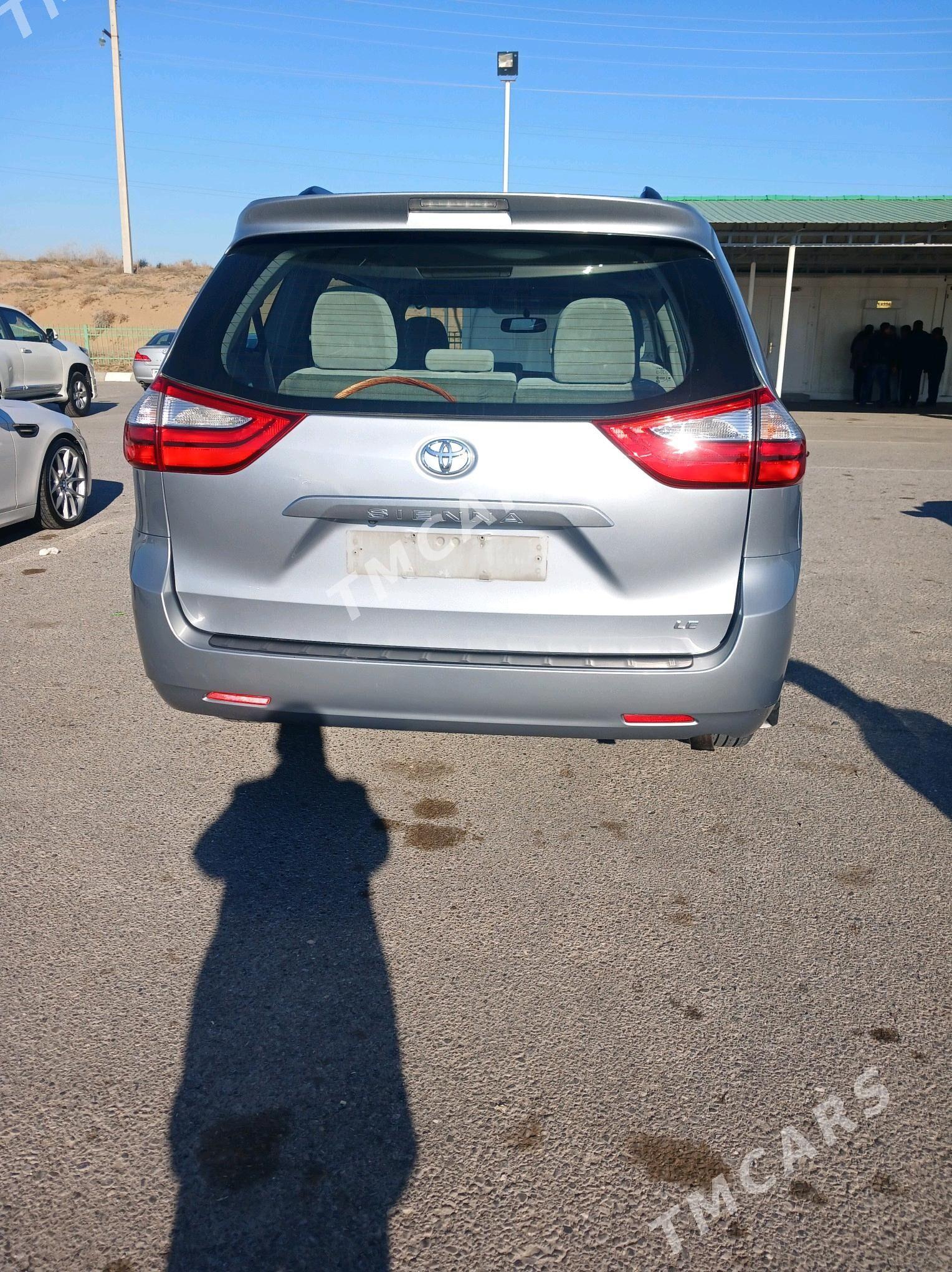 Toyota Sienna 2016 - 340 000 TMT - Halaç - img 5