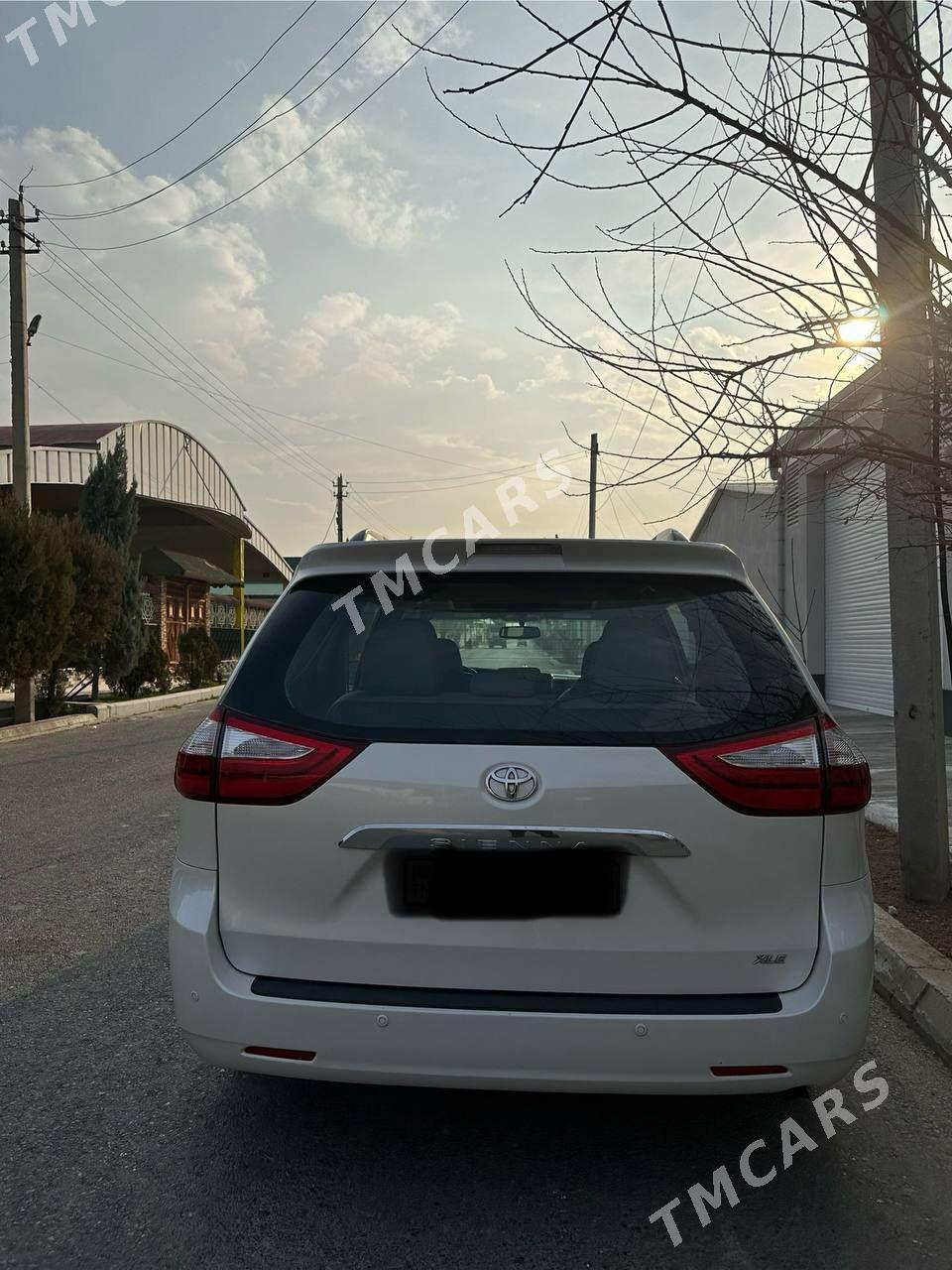 Toyota Sienna 2017 - 495 000 TMT - Aşgabat - img 3