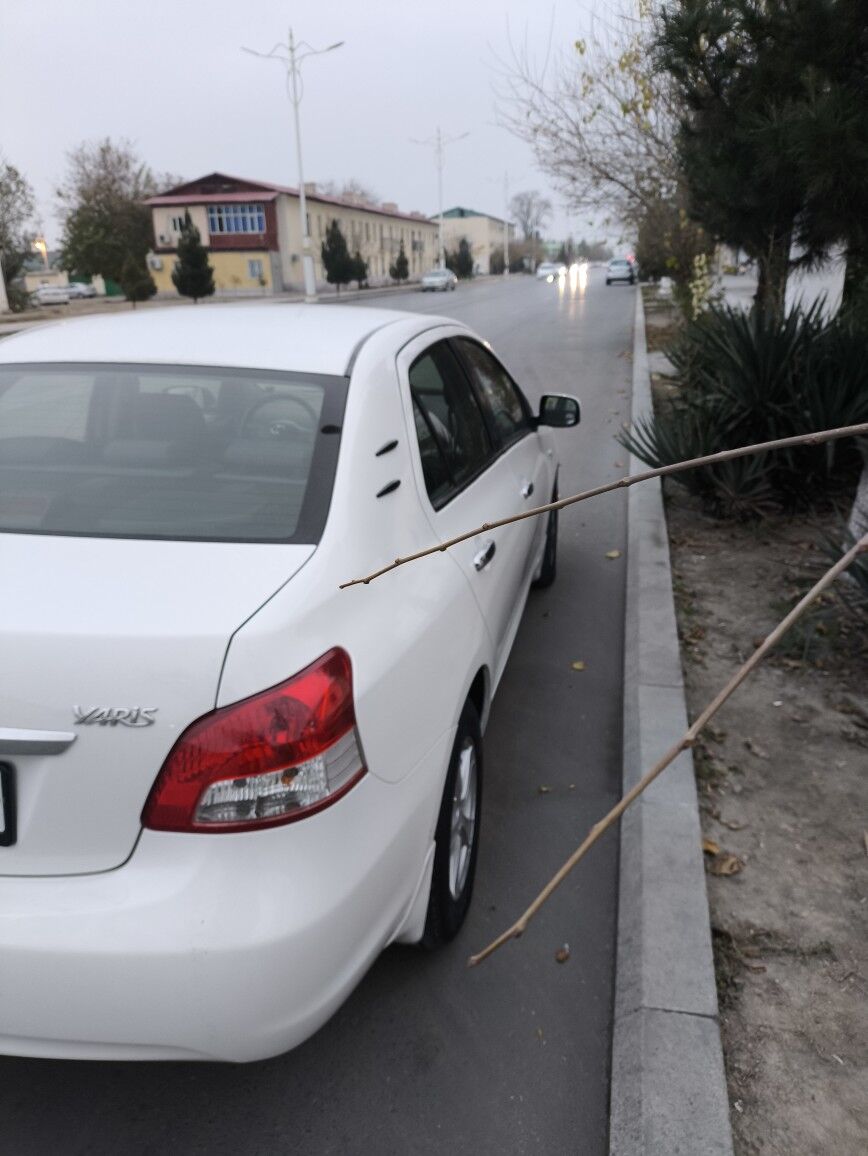 Toyota Yaris 2010 - 135 000 TMT - Aşgabat - img 3