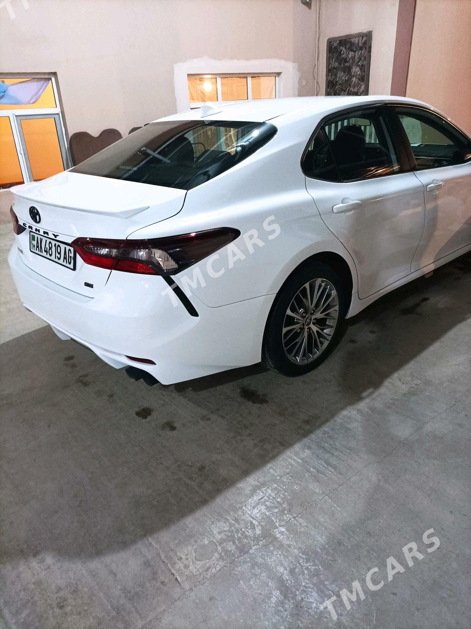 Toyota Camry 2021 - 343 000 TMT - Ашхабад - img 2