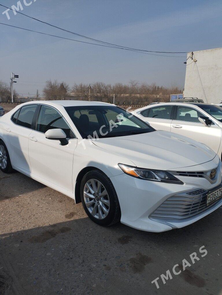 Toyota Camry 2019 - 270 000 TMT - Мары - img 3