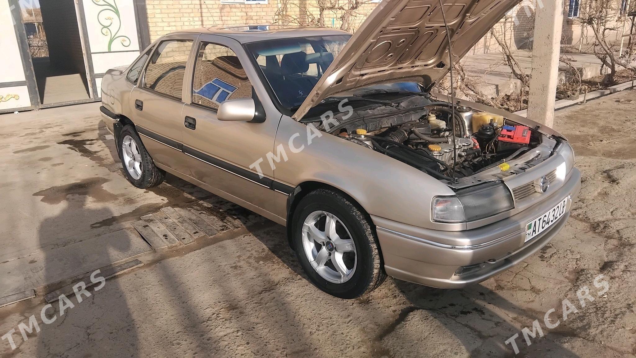 Opel Vectra 1995 - 36 000 TMT - Sakar - img 2