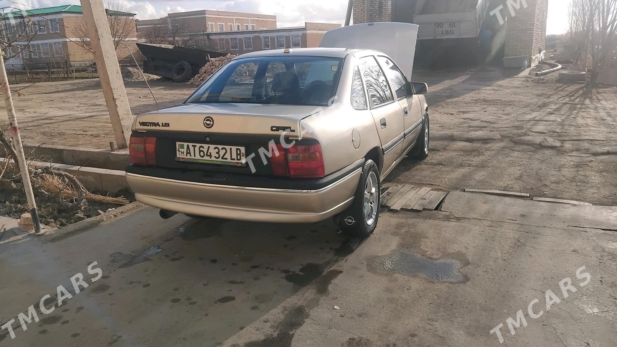 Opel Vectra 1995 - 36 000 TMT - Sakar - img 5