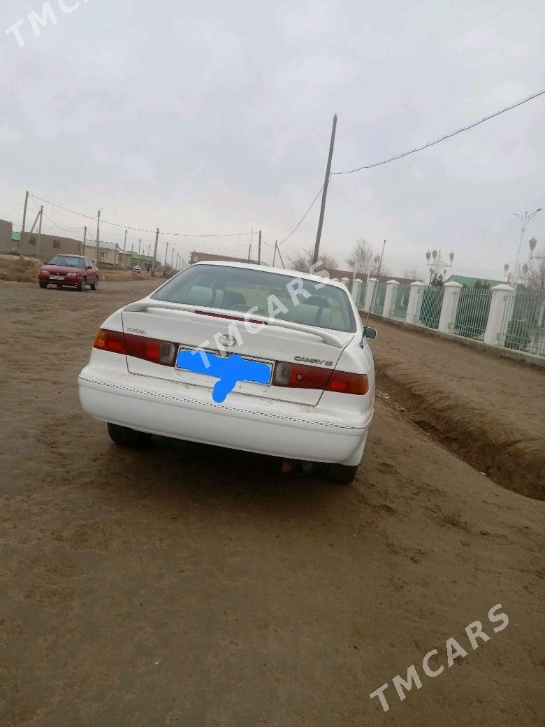 Toyota Camry 2000 - 130 000 TMT - етр. Туркменбаши - img 2