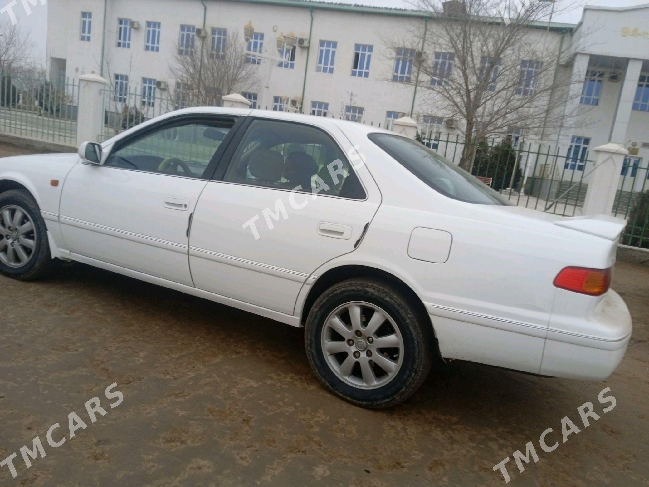 Toyota Camry 2000 - 130 000 TMT - етр. Туркменбаши - img 3