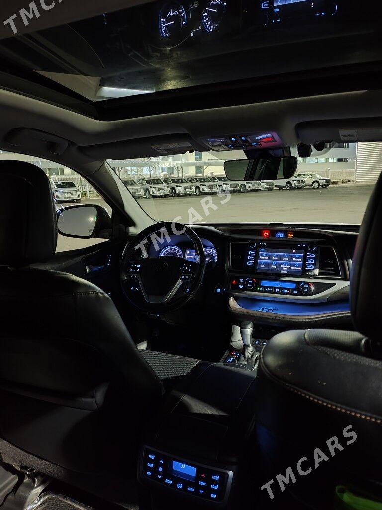 Toyota Highlander 2018 - 565 000 TMT - Aşgabat - img 8