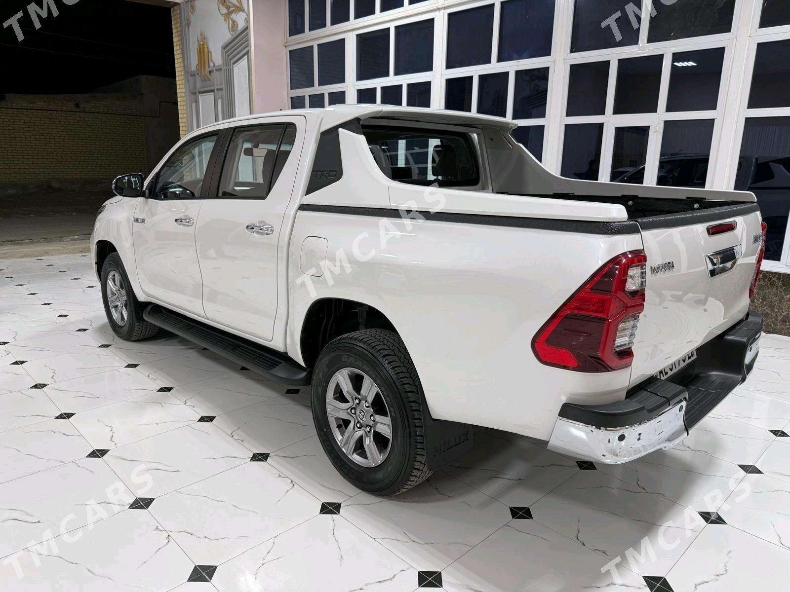 Toyota Hilux 2022 - 600 000 TMT - Türkmenabat - img 8