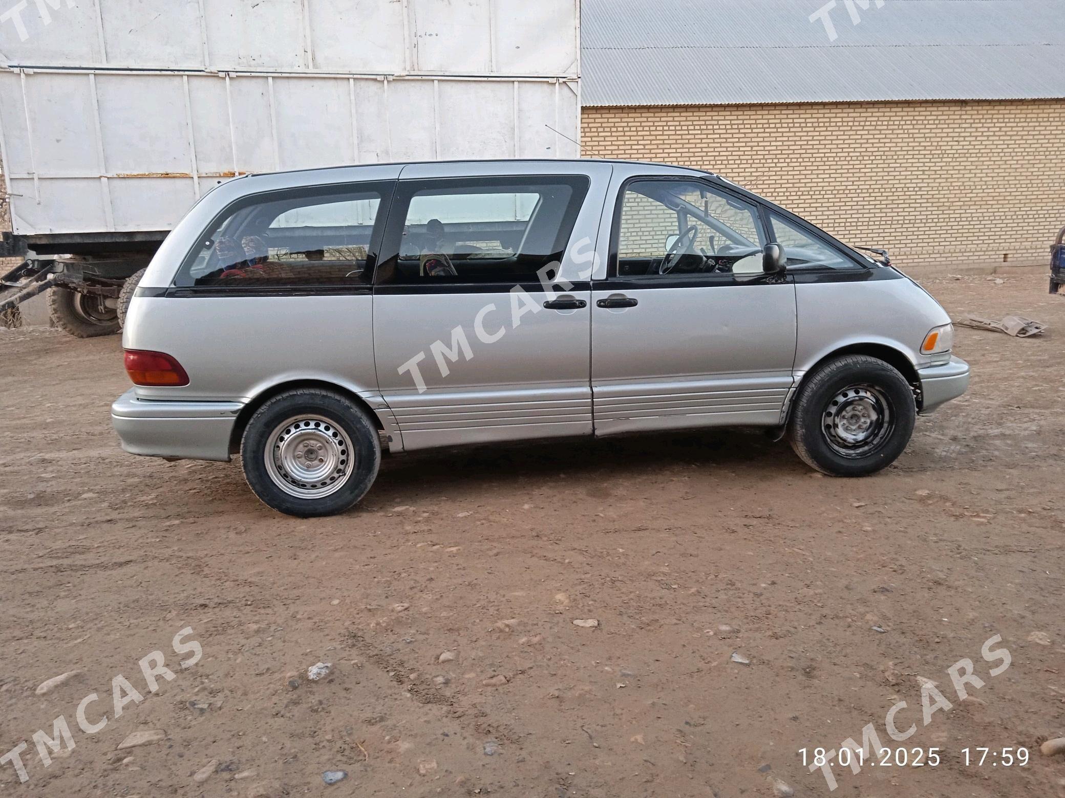 Toyota Previa 1993 - 70 000 TMT - Бабадайхан - img 2