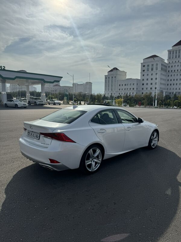 Lexus IS 350 2019 - 380 000 TMT - Aşgabat - img 5