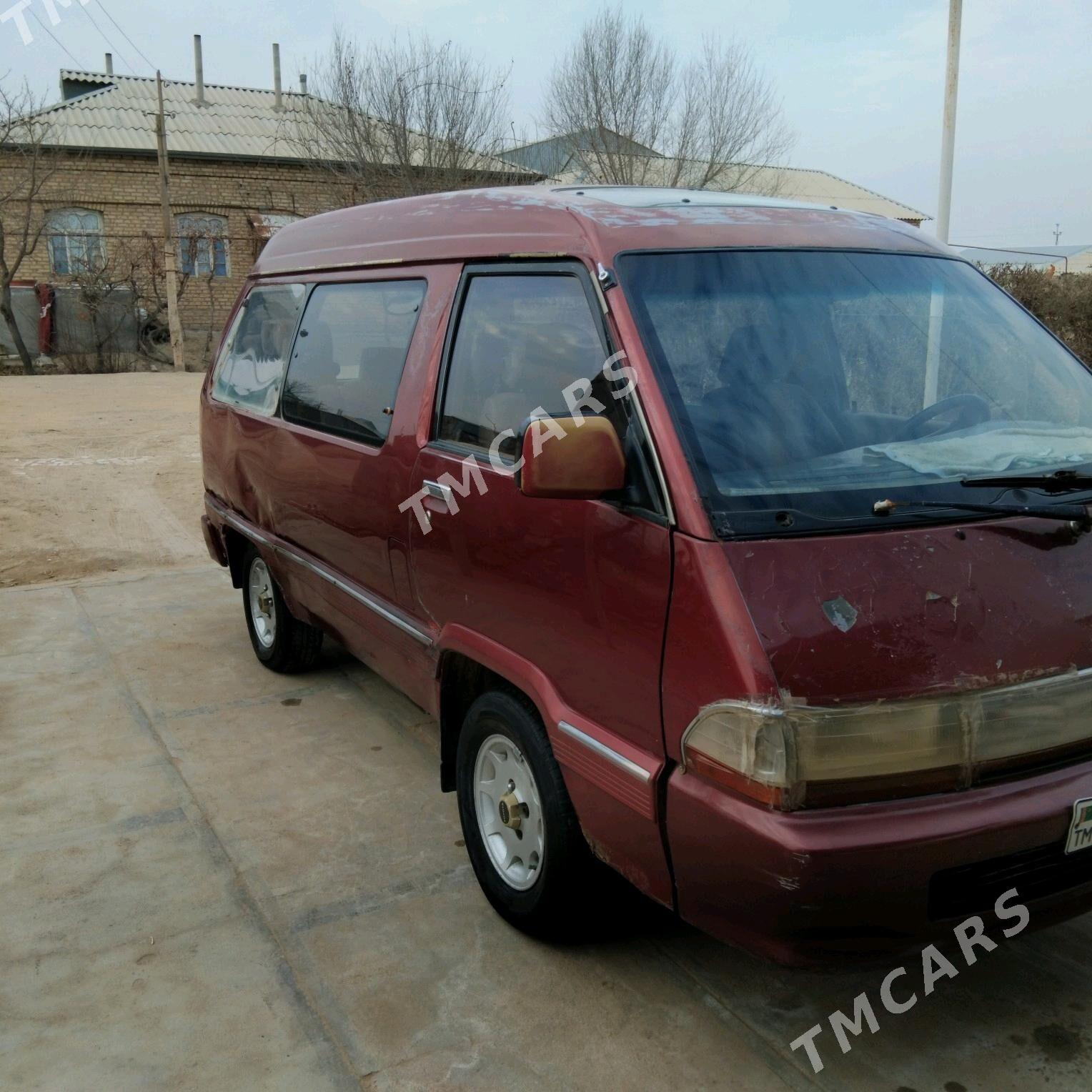 Toyota Town Ace 1991 - 20 000 TMT - Mary - img 3