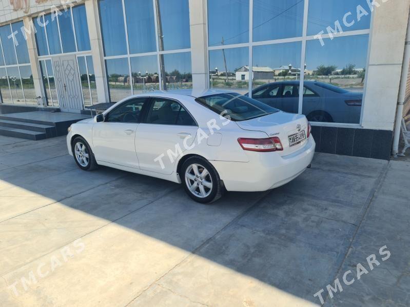 Toyota Camry 2009 - 136 000 TMT - Мары - img 4