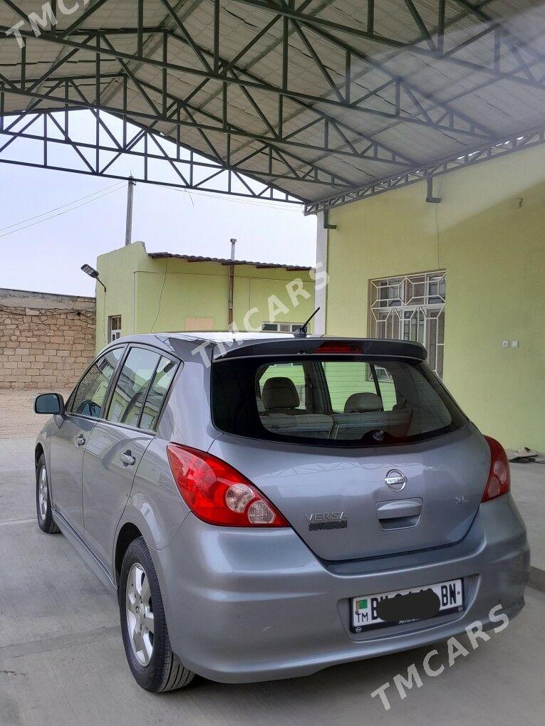 Nissan Versa 2010 - 94 000 TMT - Балканабат - img 2