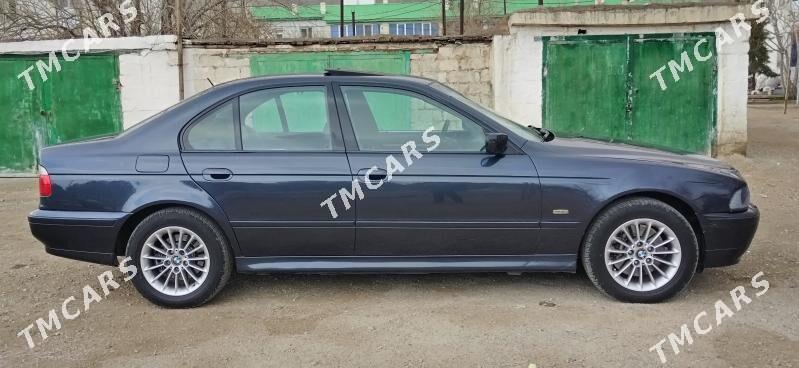 BMW 528 2002 - 100 000 TMT - Балканабат - img 3