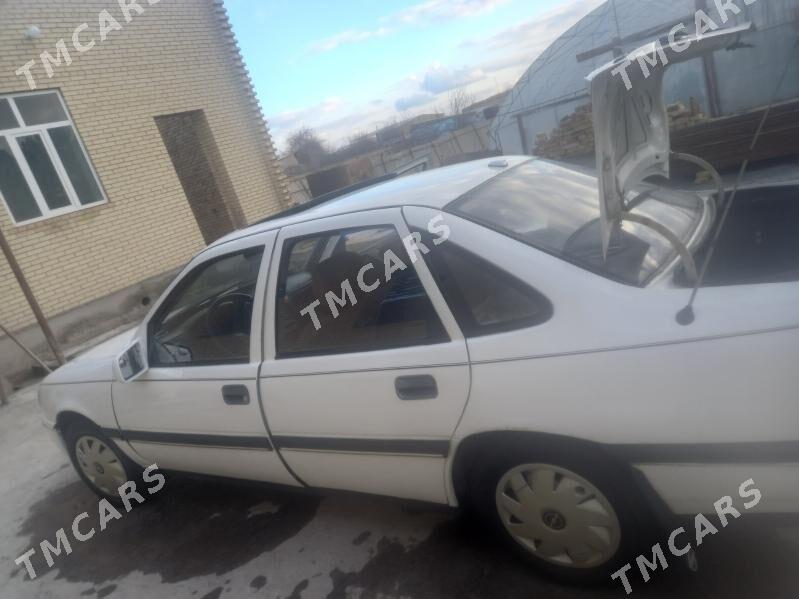 Opel Vectra 1991 - 28 000 TMT - Чарджоу - img 3